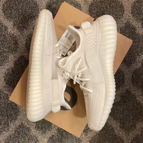 Authentic Adidas Yeezy 350 V2 Bone - Picture 2 of 9
